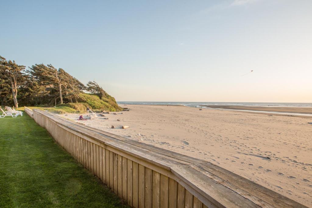 Schooner'S Cove Inn Cannon Beach Exterior foto